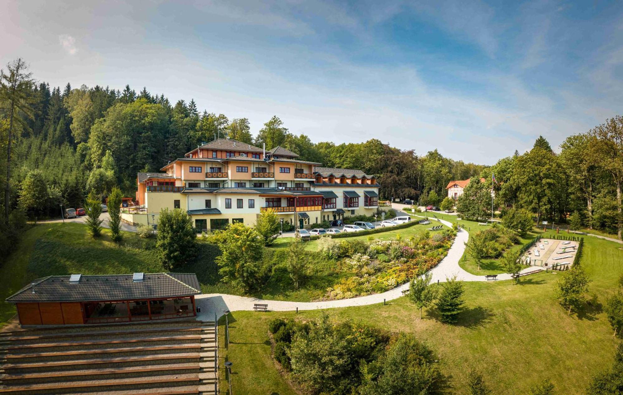 ריכנוב נאד קנז'נו Hotel Studanka מראה חיצוני תמונה