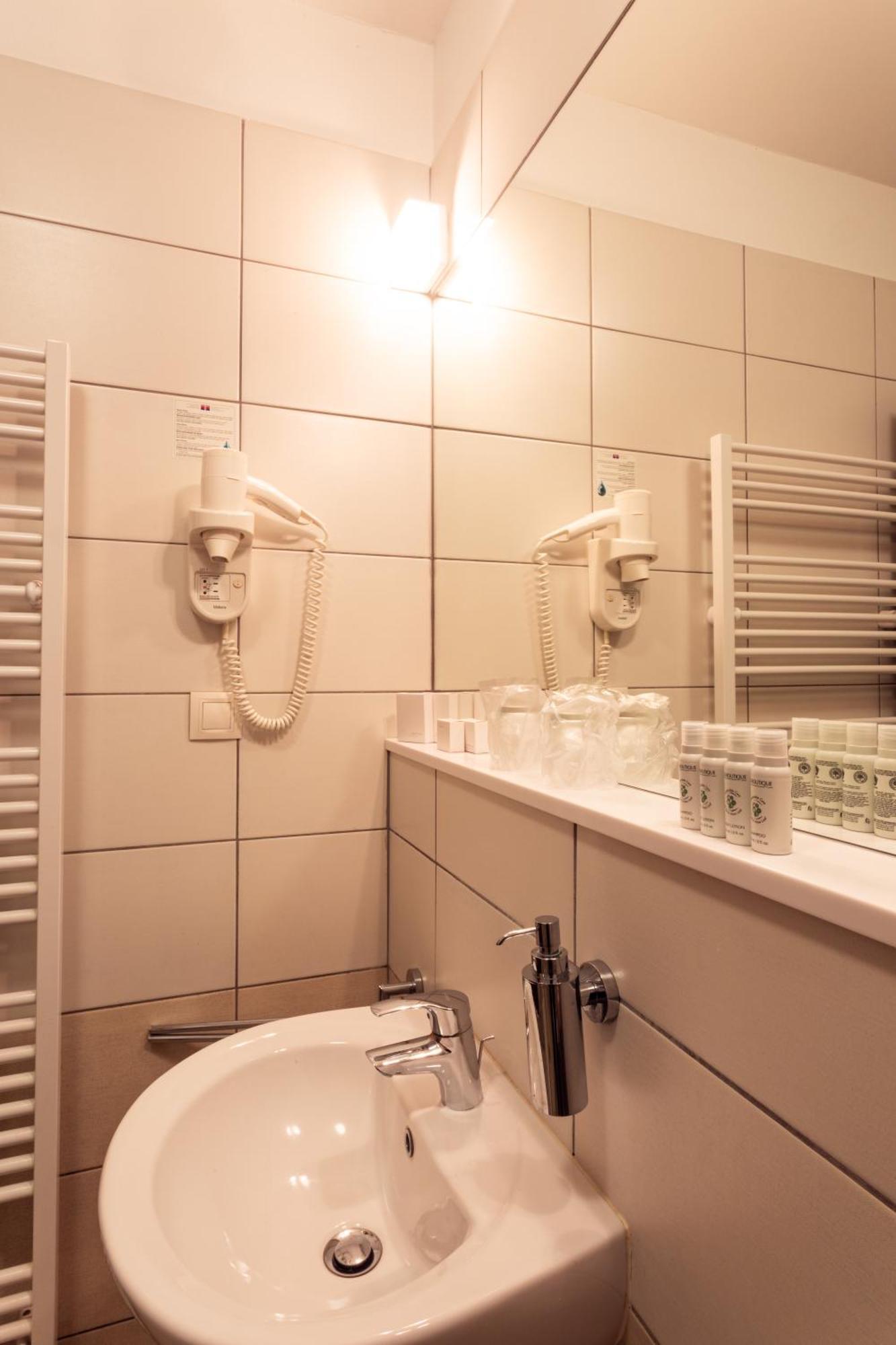 ריכנוב נאד קנז'נו Hotel Studanka מראה חיצוני תמונה