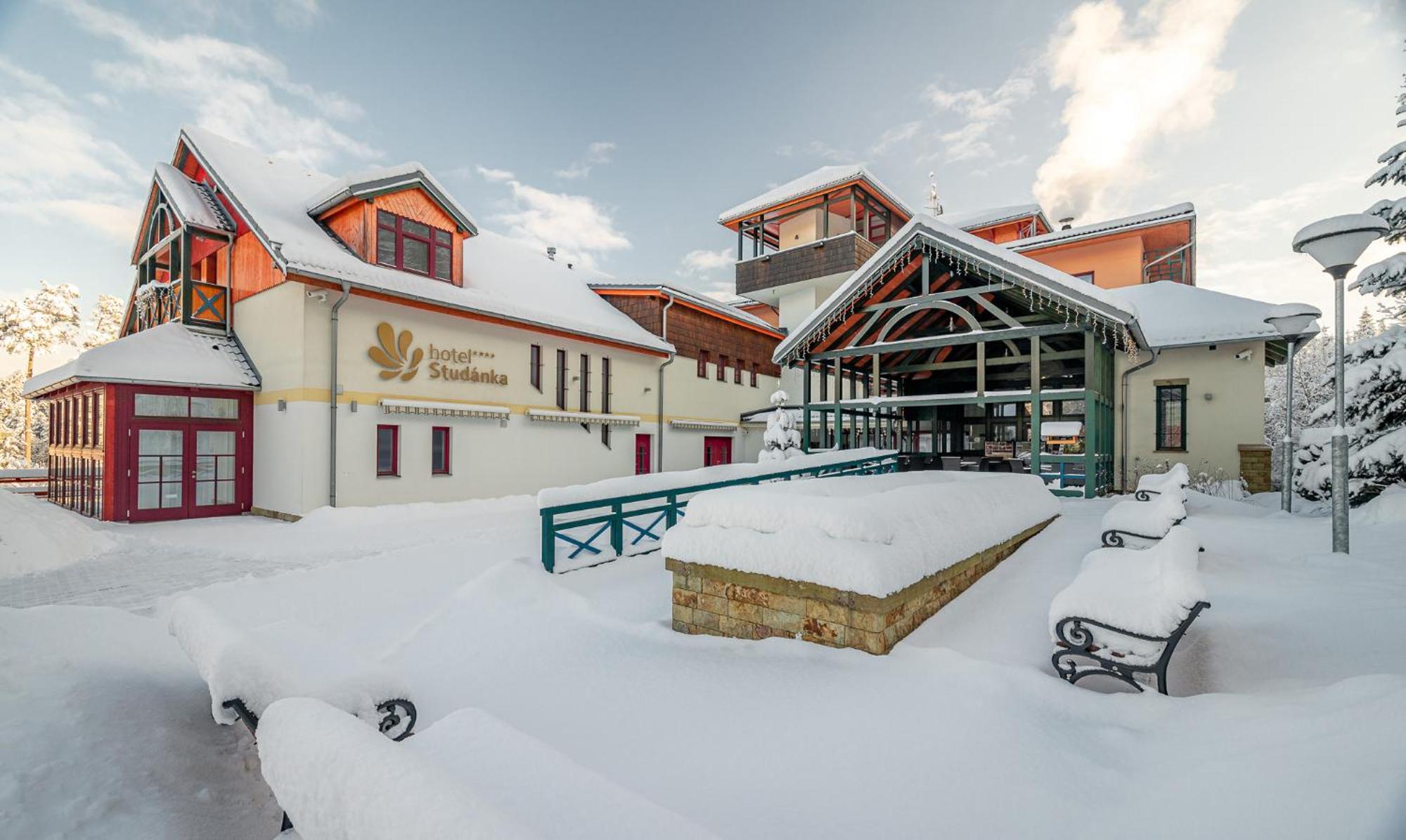 ריכנוב נאד קנז'נו Hotel Studanka מראה חיצוני תמונה